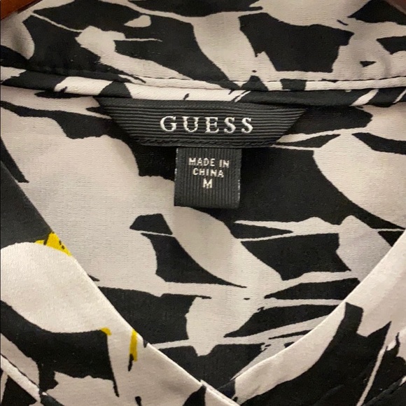 Guess satin blouse - Picture 2 of 2
